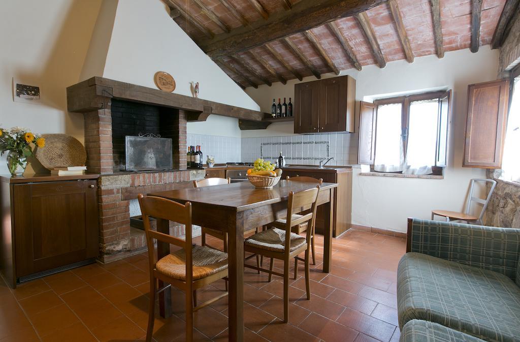 Agriturismo Il Torrione Lecchi Cameră foto