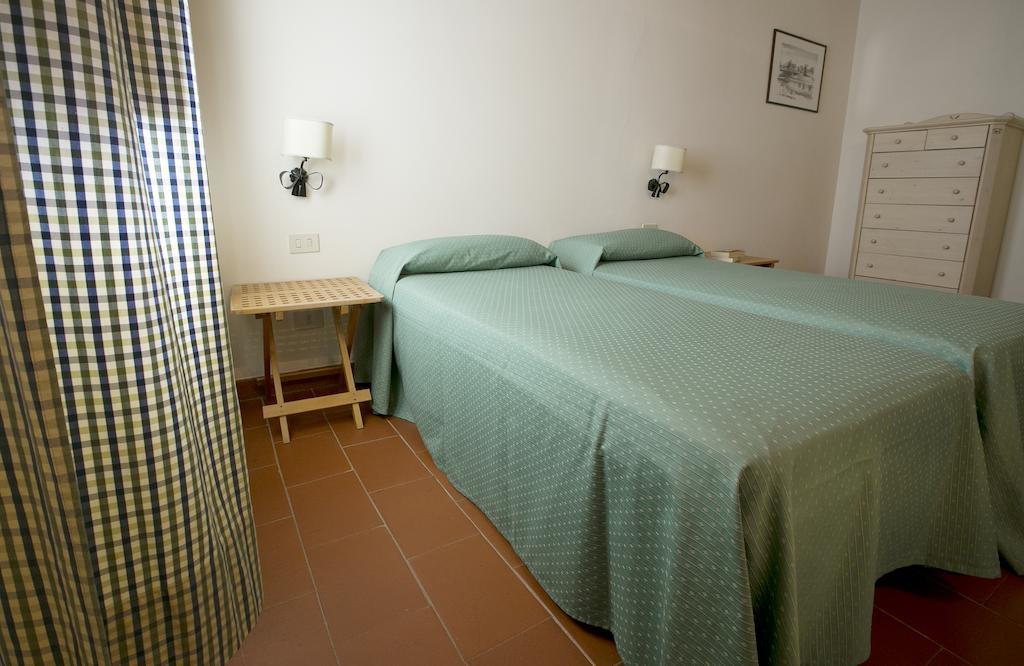 Agriturismo Il Torrione Lecchi Cameră foto